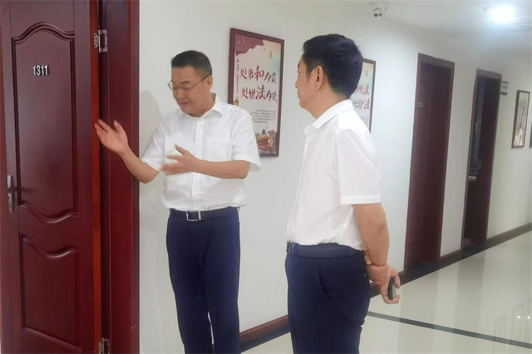 省供销社党组成员、机关党委书记李先明带队检查指导棉麻集团安全生产工作